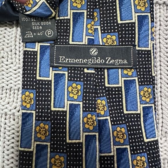 Ermenegildo Zegna blue geometric silk tie - Picture 3 of 5